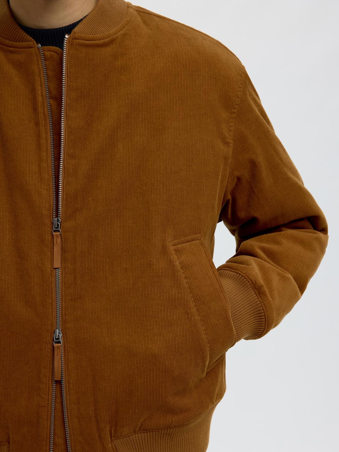 model_shot-detail